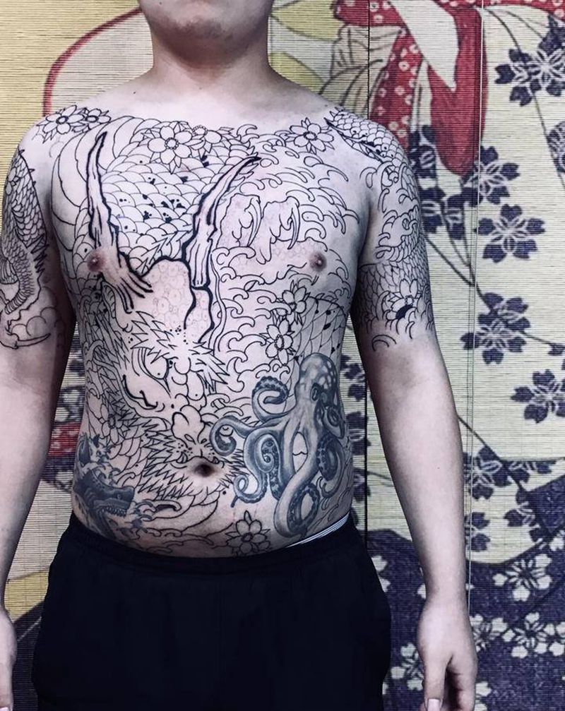 巨龙，走线阶段完成。纹身图片_胸部腹部新传统老传统龙纹身图案