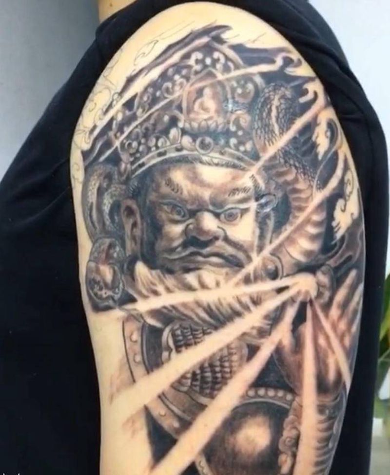 四大天王纹身图片_手臂新传统纹身图案