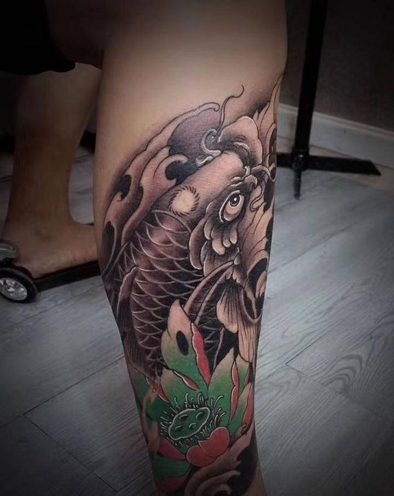 鱼纹身图片_新传统纹身图案