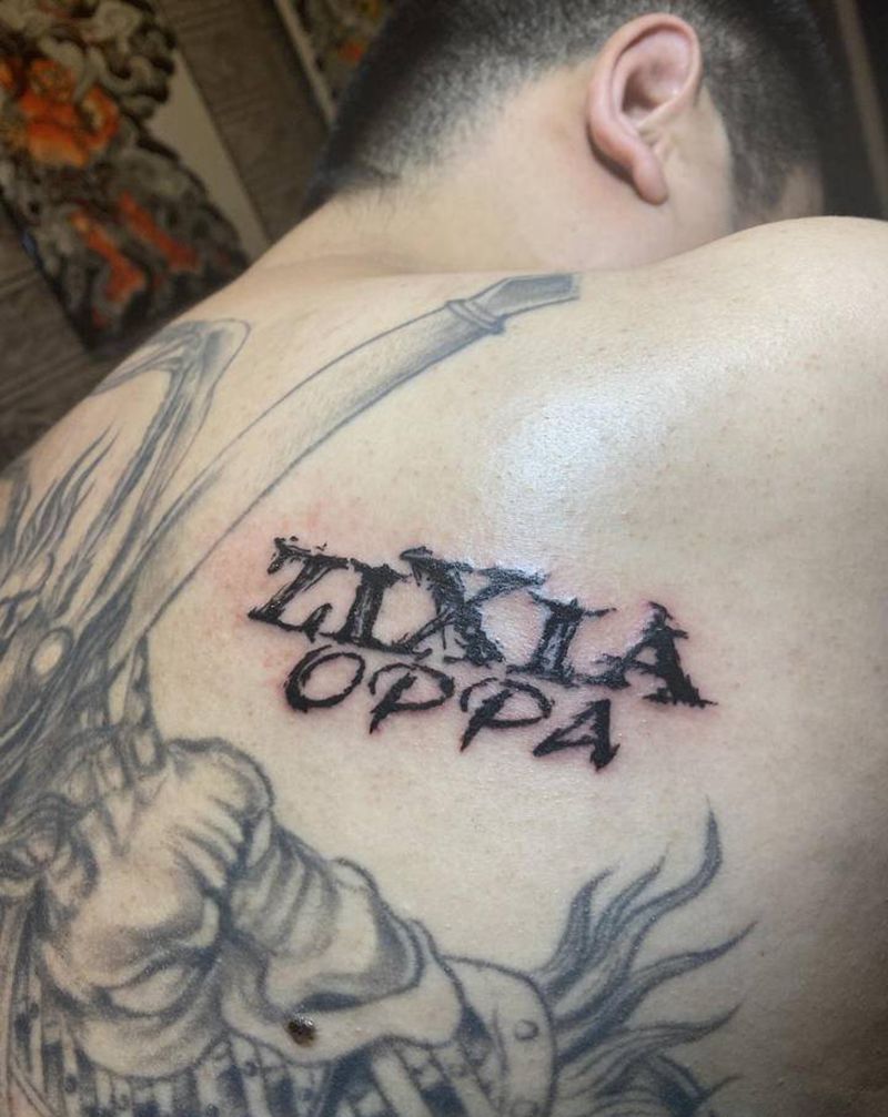 暗黑纹身图片_背部点刺纹身图案