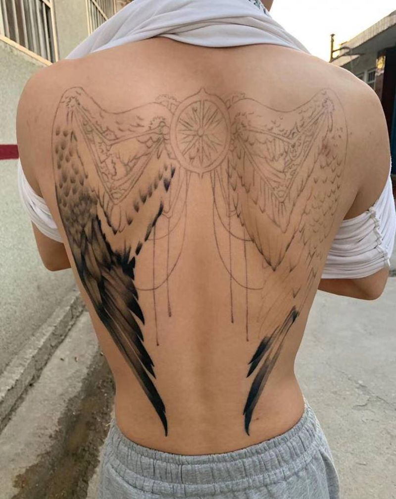 翅膀，半成品纹身图片_新传统欧美写实纹身图案