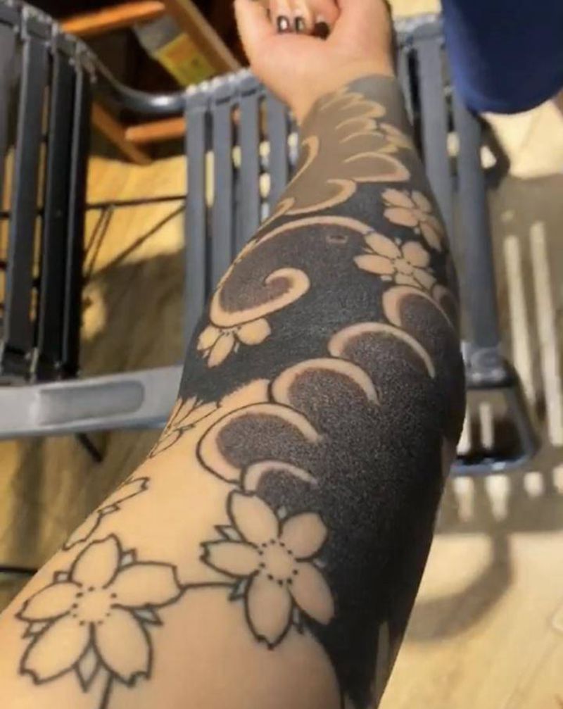 樱花臂纹身图片_老传统纹身图案