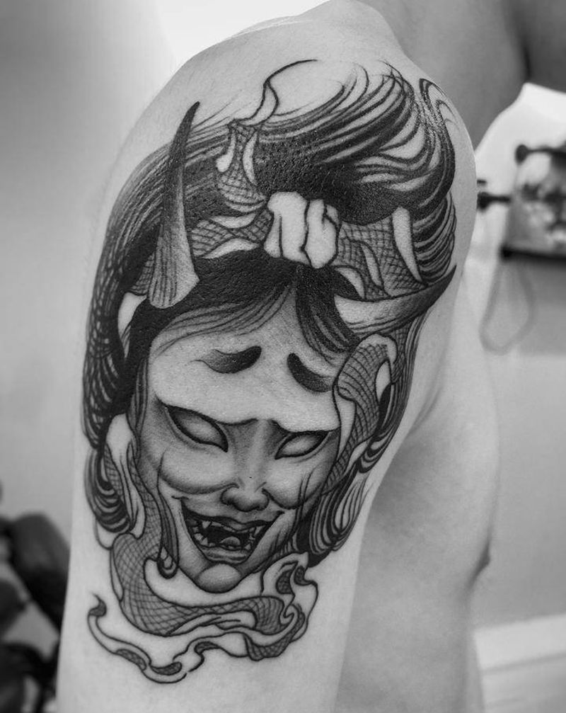 暗黑风般若纹身图片_手臂肩部点刺几何暗黑风格般若小图纹身图案