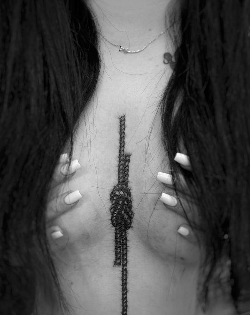 绳纹身图片_胸部腹部Old School点刺女生绳索暗黑纹身图案