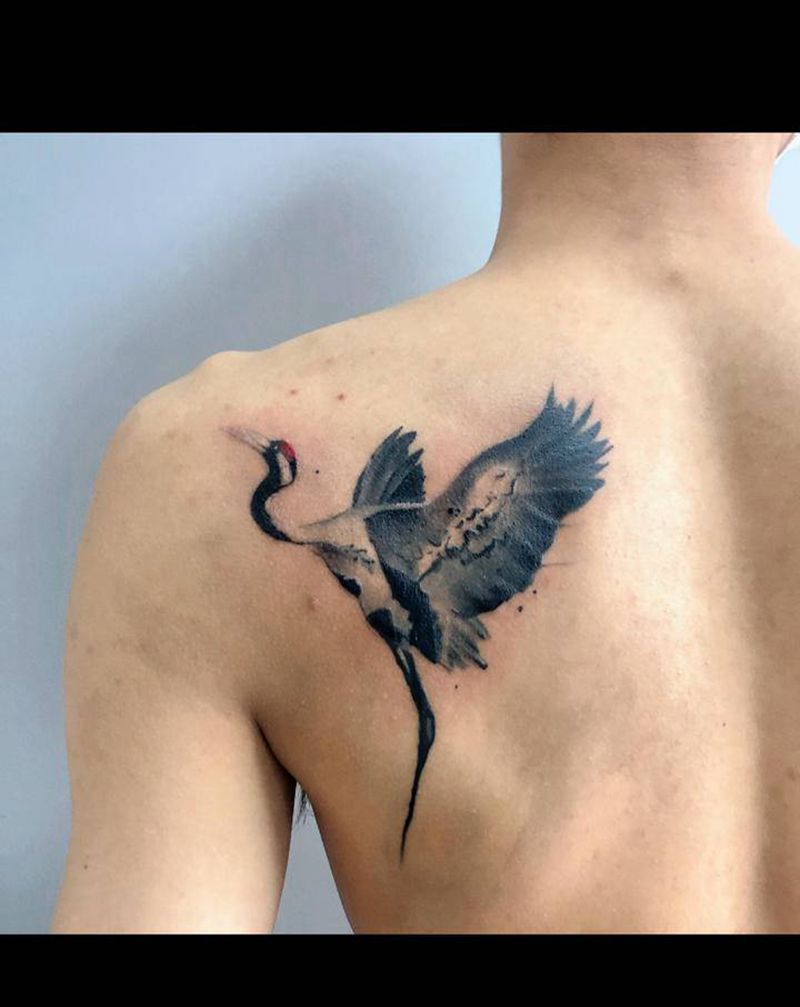 仙鹤纹身图片_肩部背部水墨鹤纹身图案