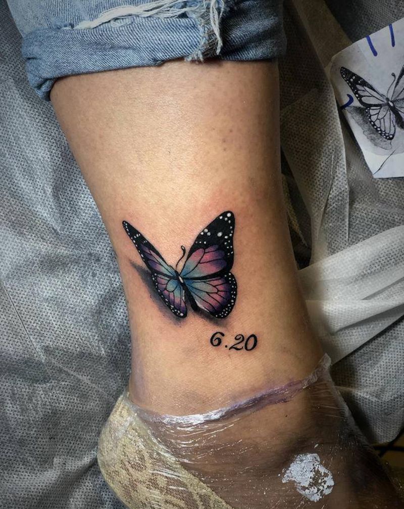 蝴蝶纹身图片_脚部纹身图案