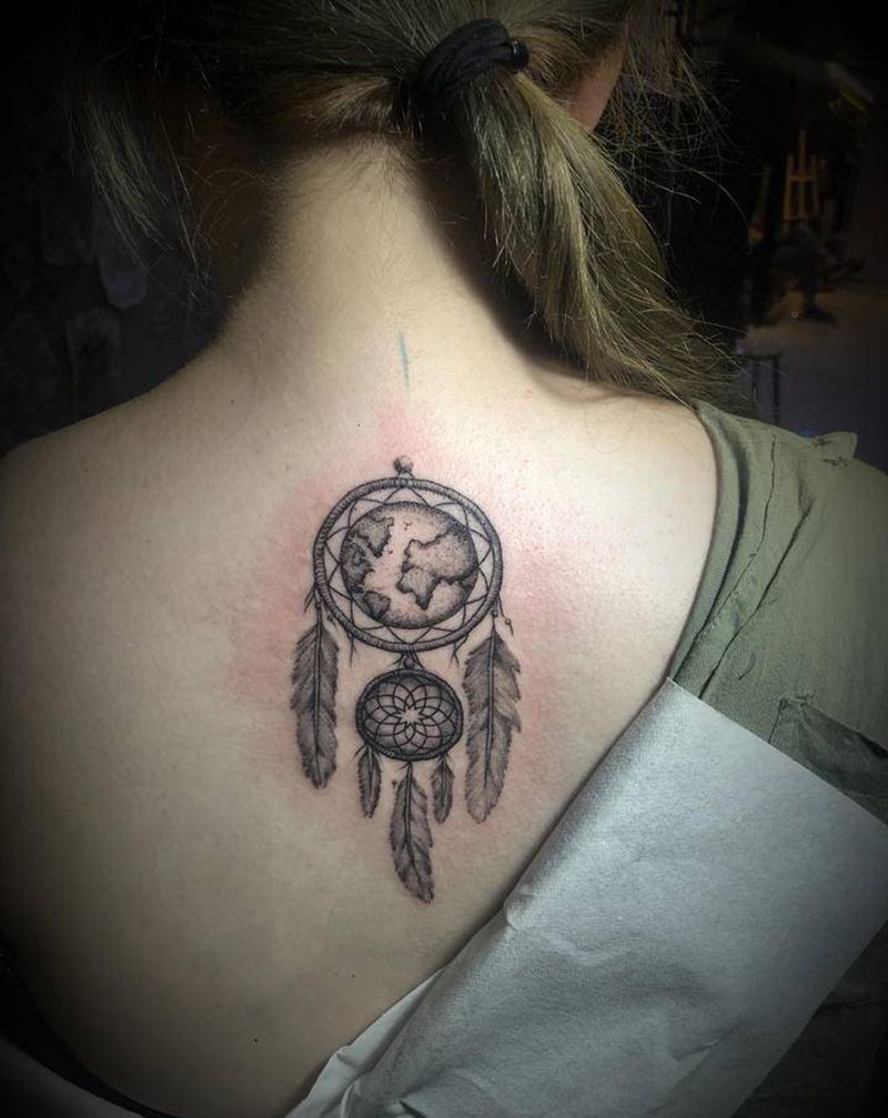 捕梦网纹身图片_背部肩部点刺几何纹身图案