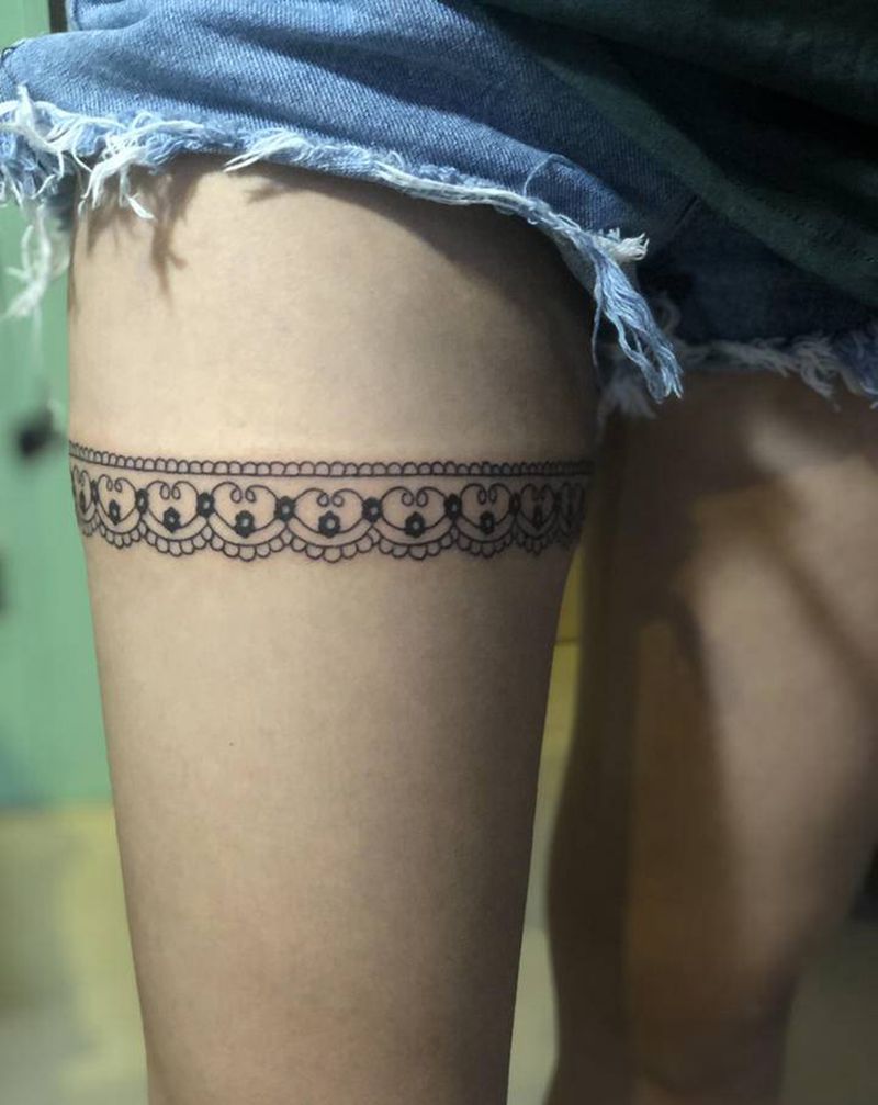 腿环纹身图片_臀部腿部纹身图案
