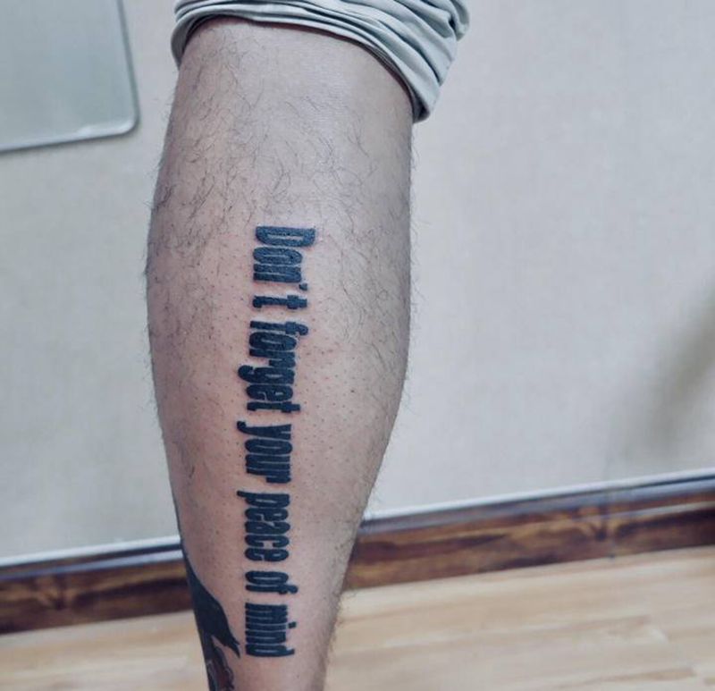 英文纹身图片_腿部花体字英文字母纹身图案