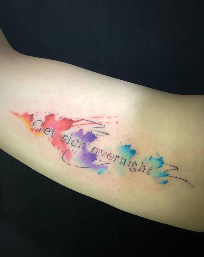一夜暴富纹身图片_手臂水彩纹身图案