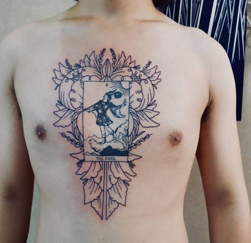 繁花纹身图片_胸部New SchoolOld School繁花塔罗牌纹身图案