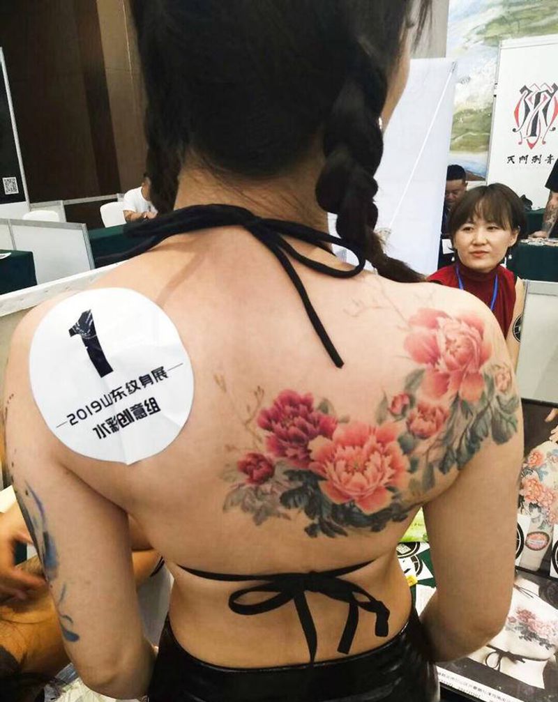 小写意牡丹纹身图片_背部水墨水彩牡丹纹身图案