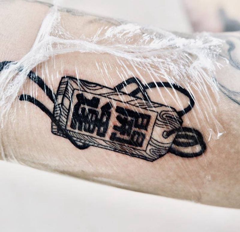 开运牌纹身图片_手臂老传统开运牌纹身图案