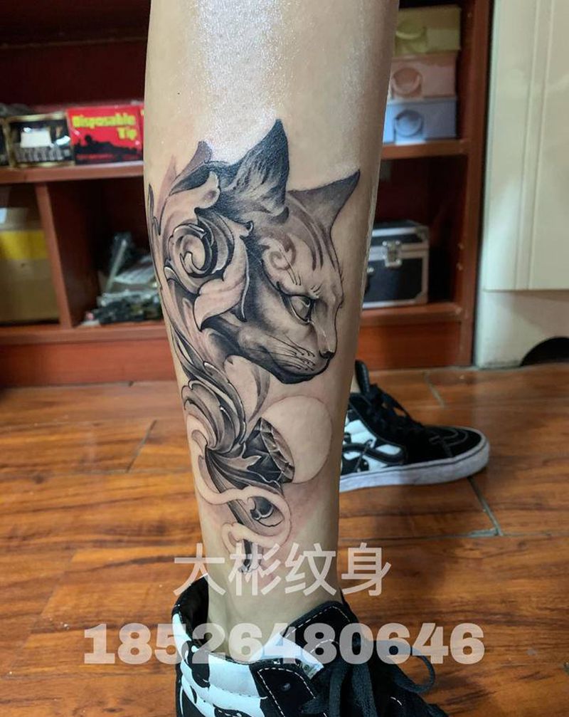 幸运猫纹身图片_腹部手臂纹身图案