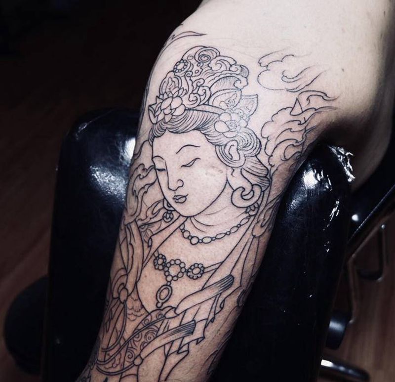 花臂纹身图片_手臂老传统菩萨斗战胜佛纹身图案