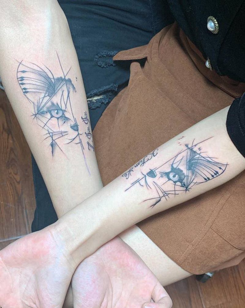 情侣小猫纹身图片_手臂几何纹身图案