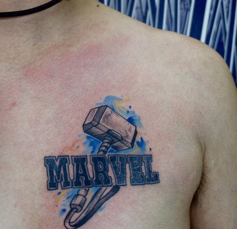 雷神锤纹身图片_胸部水彩雷神之锤纹身图案