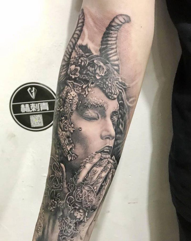 黑灰写实纹身图片_欧美写实纹身图案