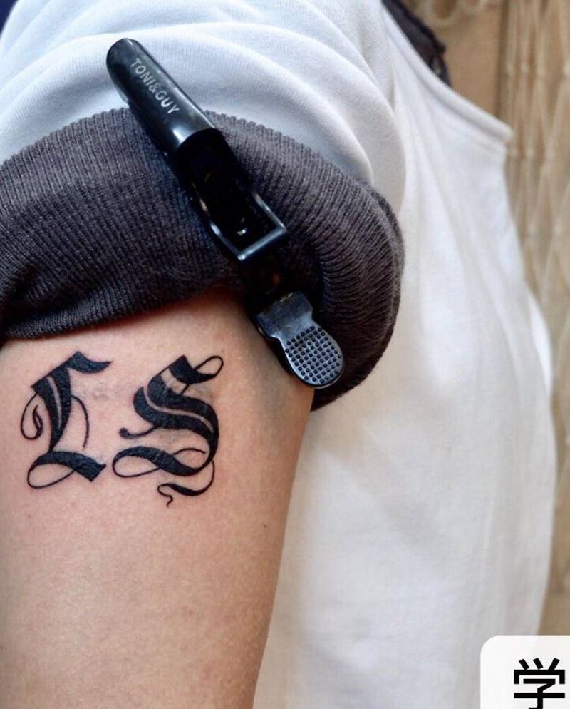 学员作品纹身图片_手臂腿部花体字新传统牡丹纹身图案