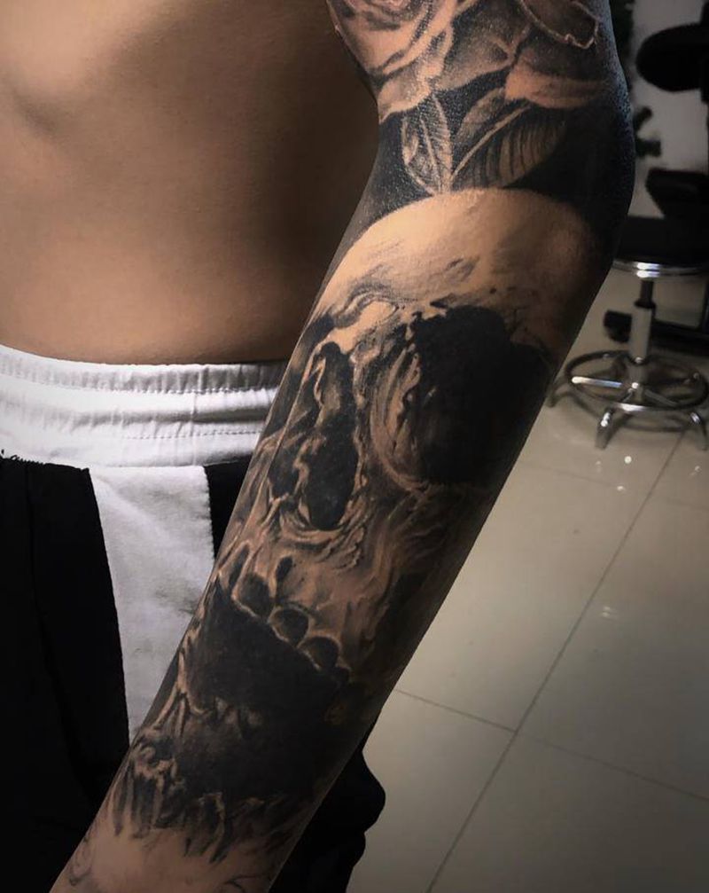 骷髅纹身图片_手臂欧美写实纹身图案