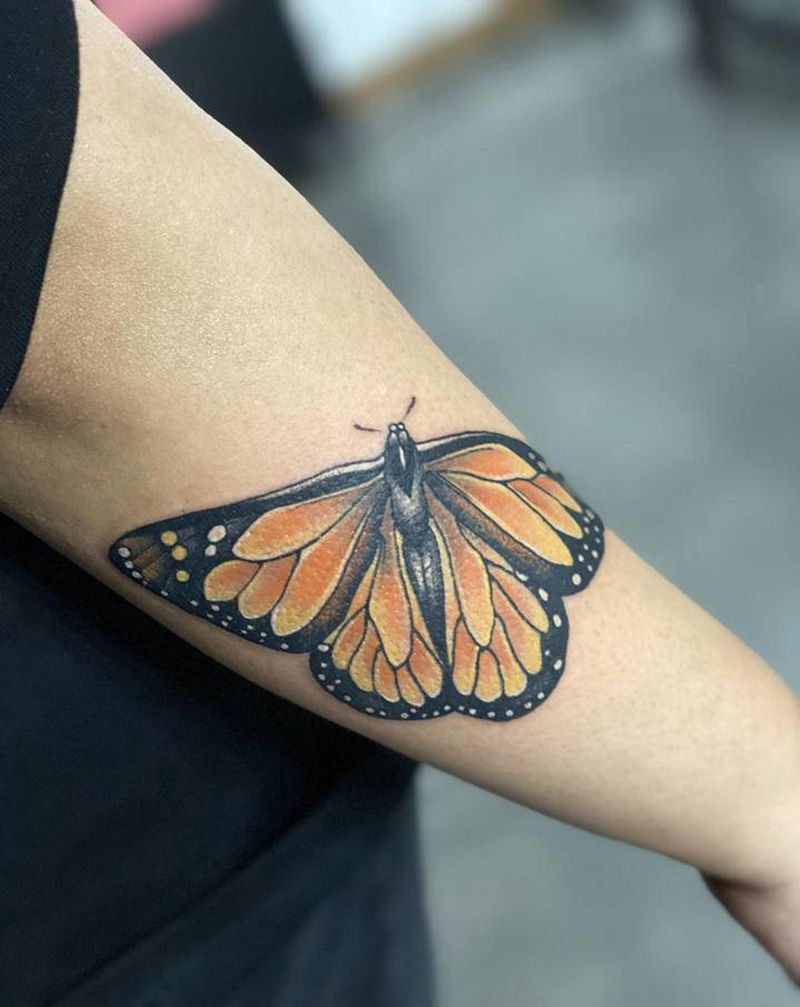 蝴蝶纹身图片_New School纹身图案