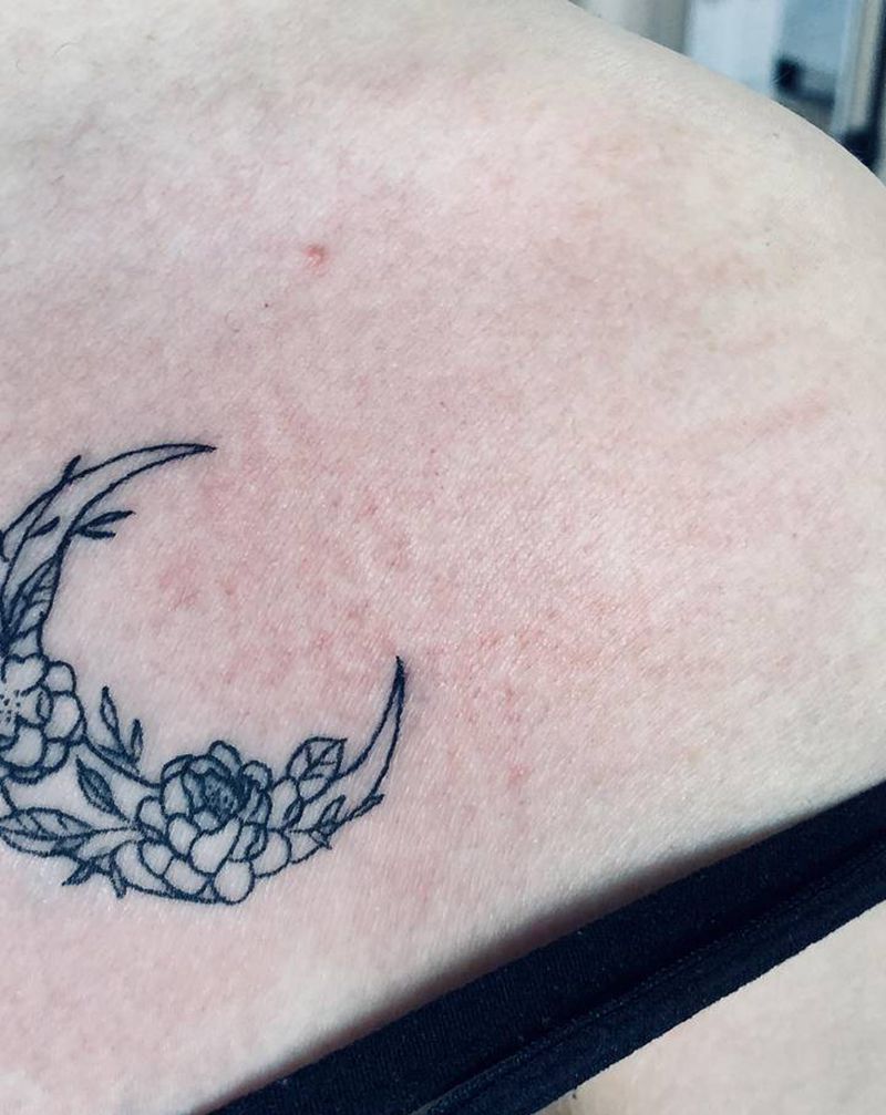 店内小图纹身图片_肩部手臂点刺小清新纹身图案