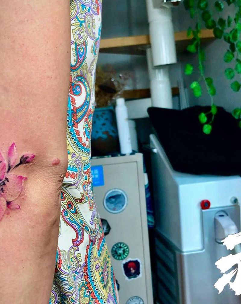 话纹身图片_手臂水彩花纹身图案