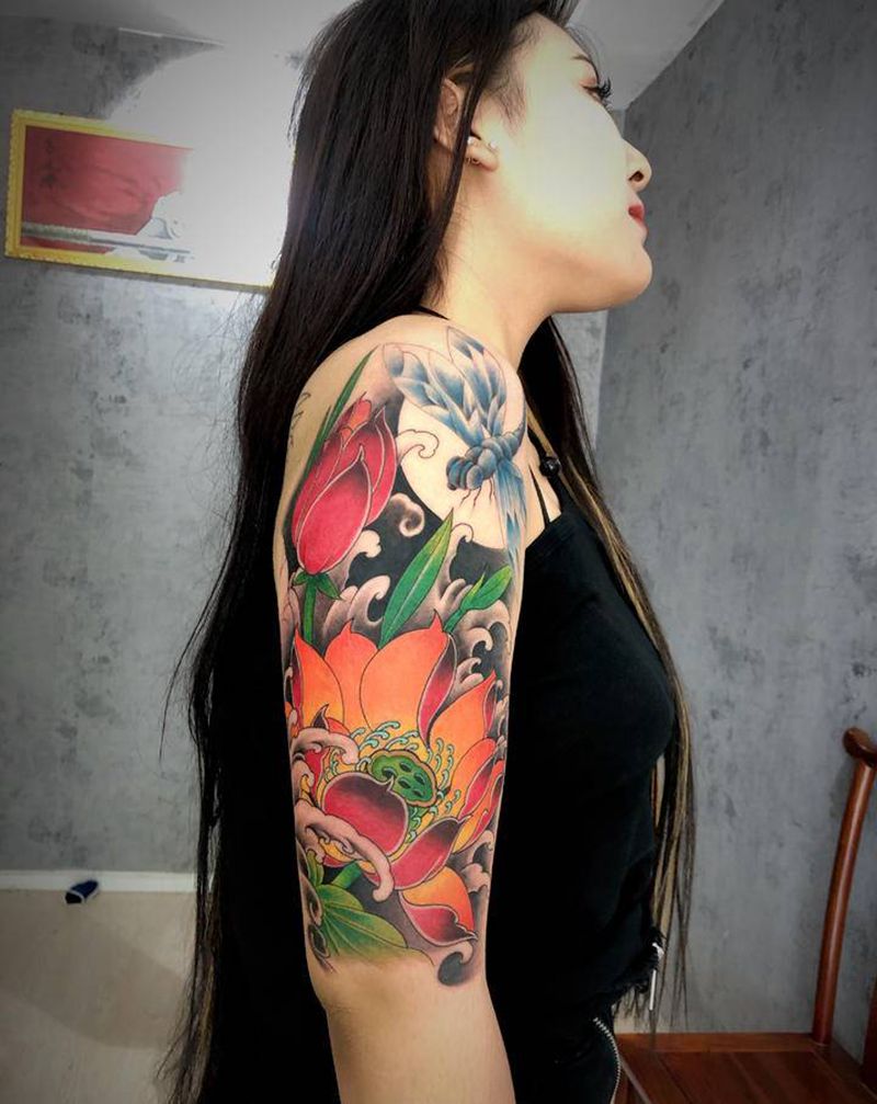 花纹身图片_手臂新传统纹身图案