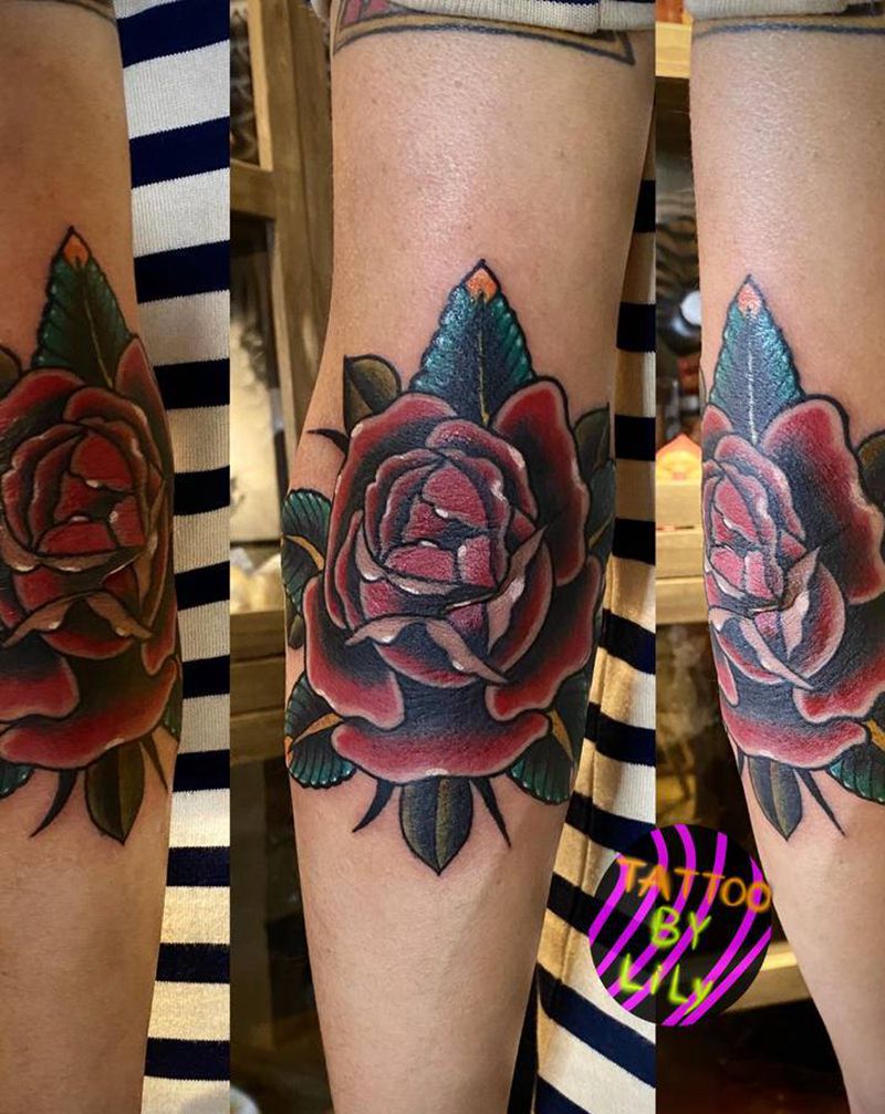 玫瑰花纹身图片_手臂Old School纹身图案