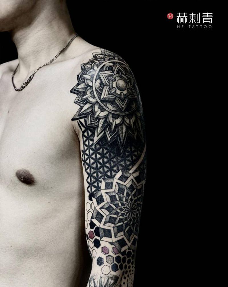 2020图腾点刺第二名纹身图片_手臂图腾点刺纹身图案