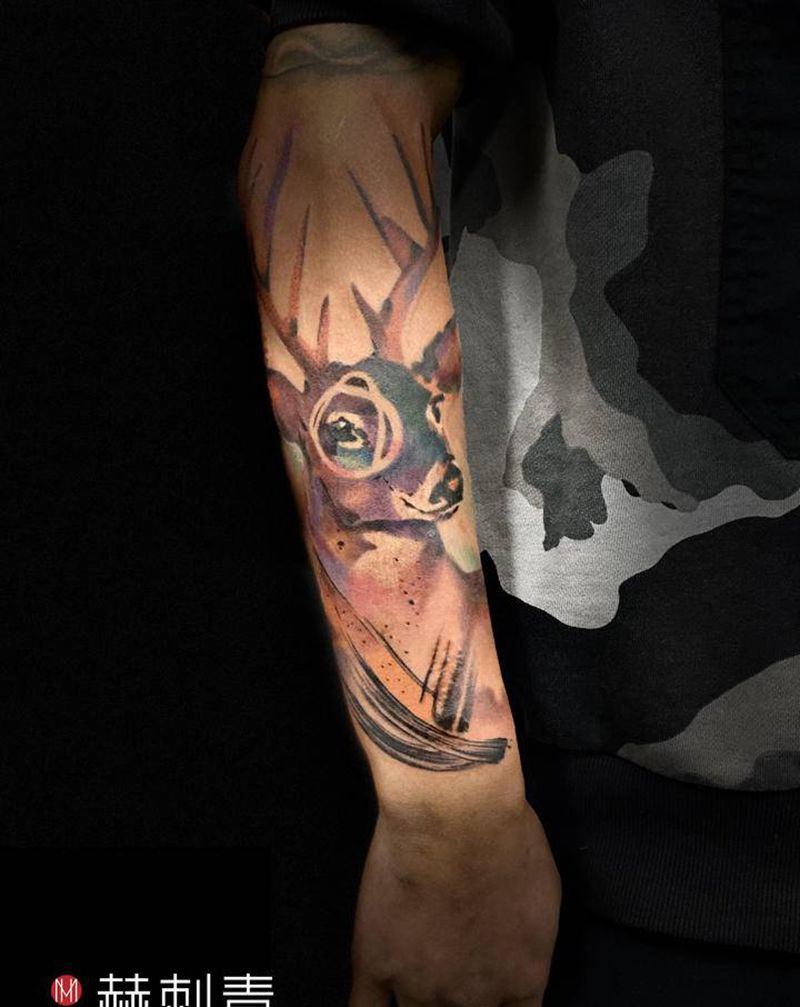 梅花鹿纹身图片_手臂水彩纹身图案