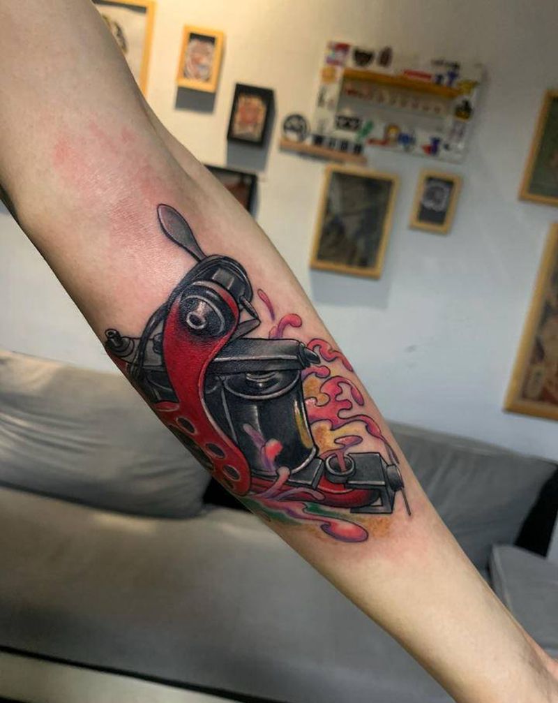 纹身机纹身图片_手臂New School纹身图案