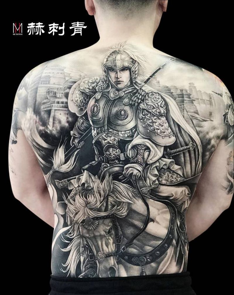 赵云纹身图片_背部纹身图案