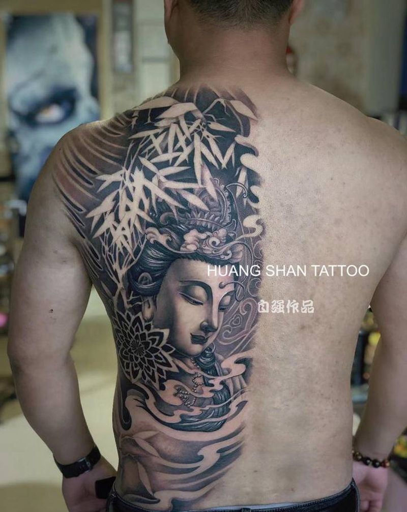 半背菩萨纹身图片_背部新传统半背纹身图案