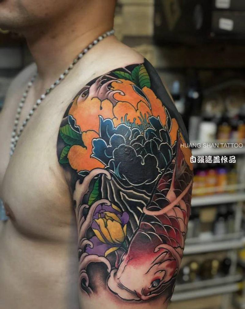 锦鲤纹身图片_手臂新传统遮盖纹身图案