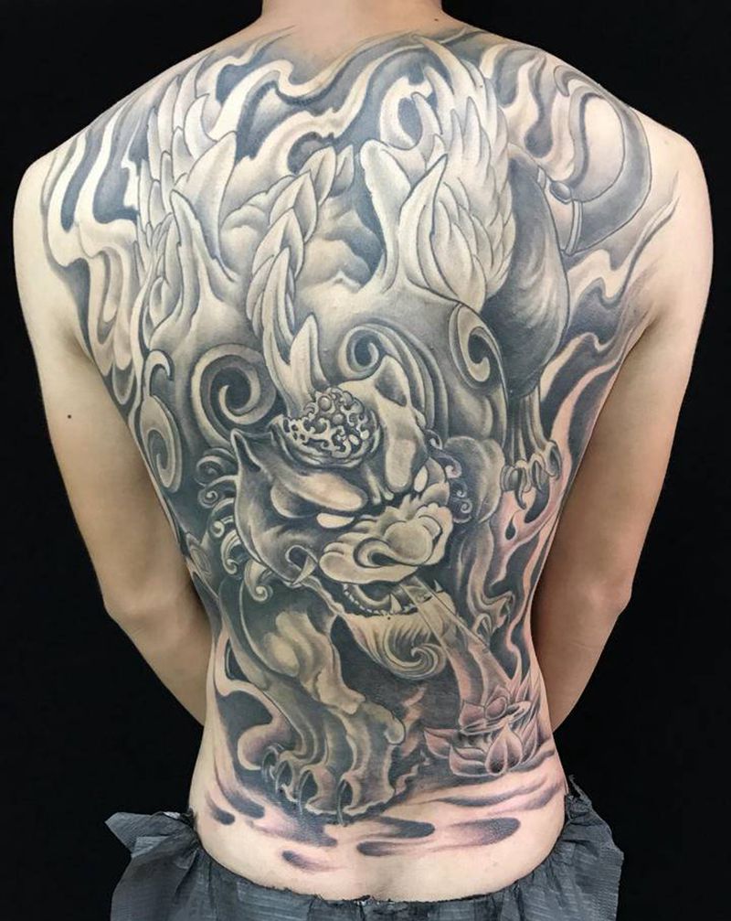 满背貔貅纹身图片_背部纹身图案