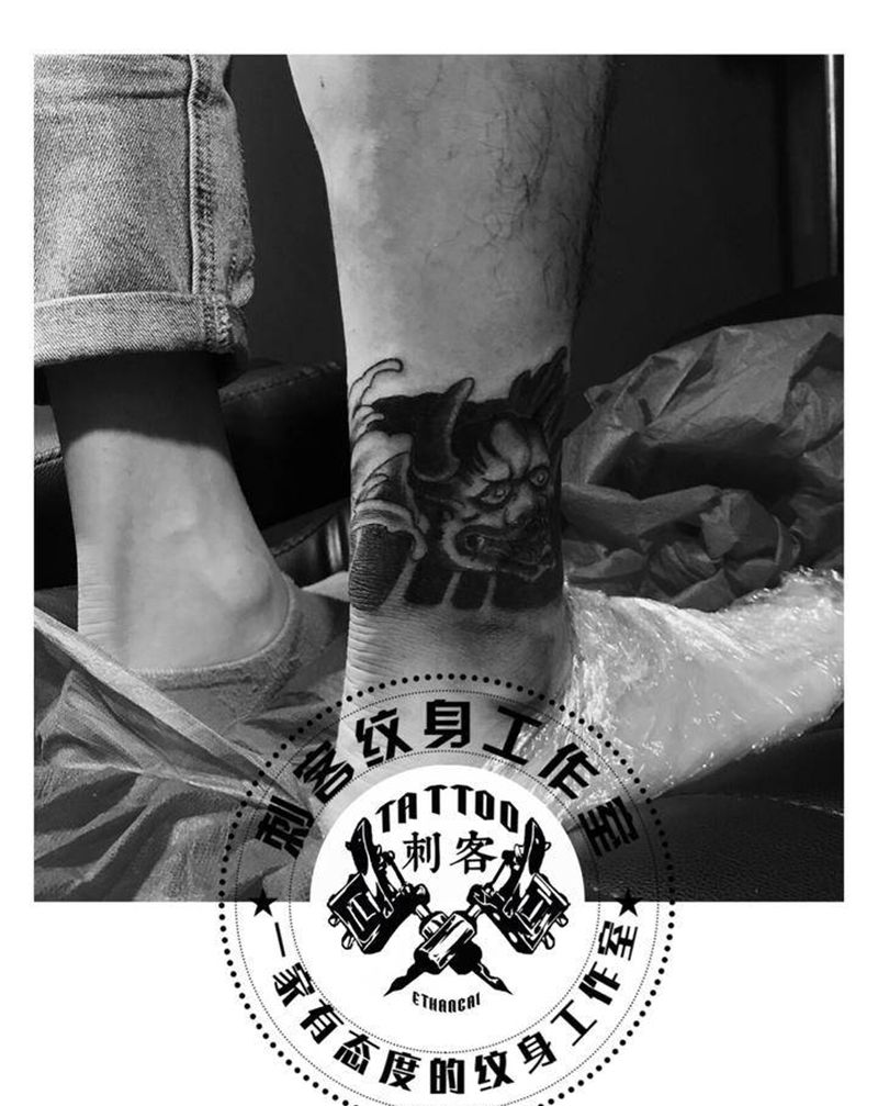 般若腿环纹身图片_腿部纹身图案