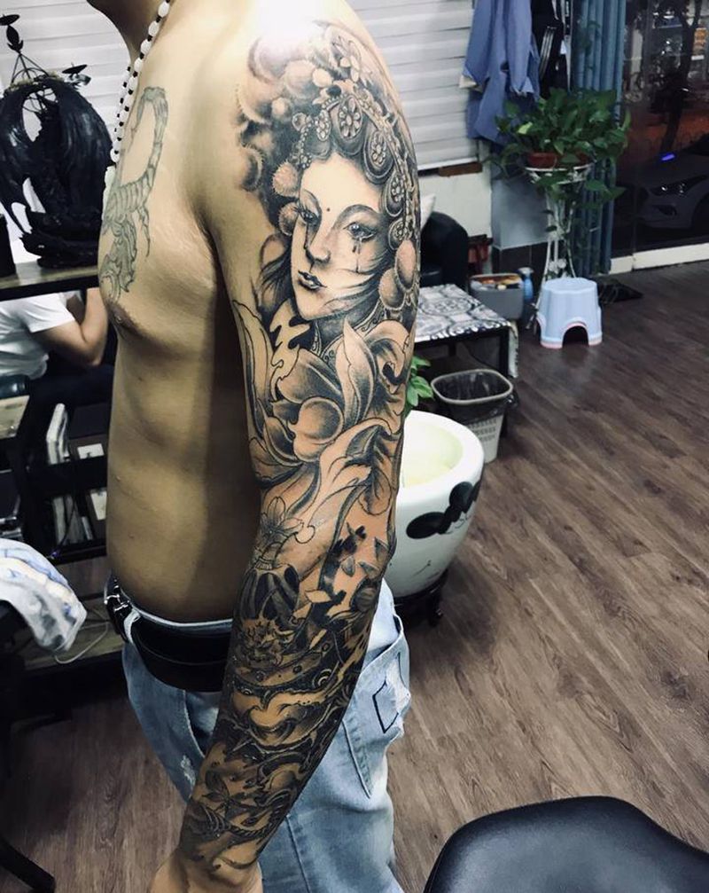 花旦花臂纹身图片_手臂新传统纹身图案