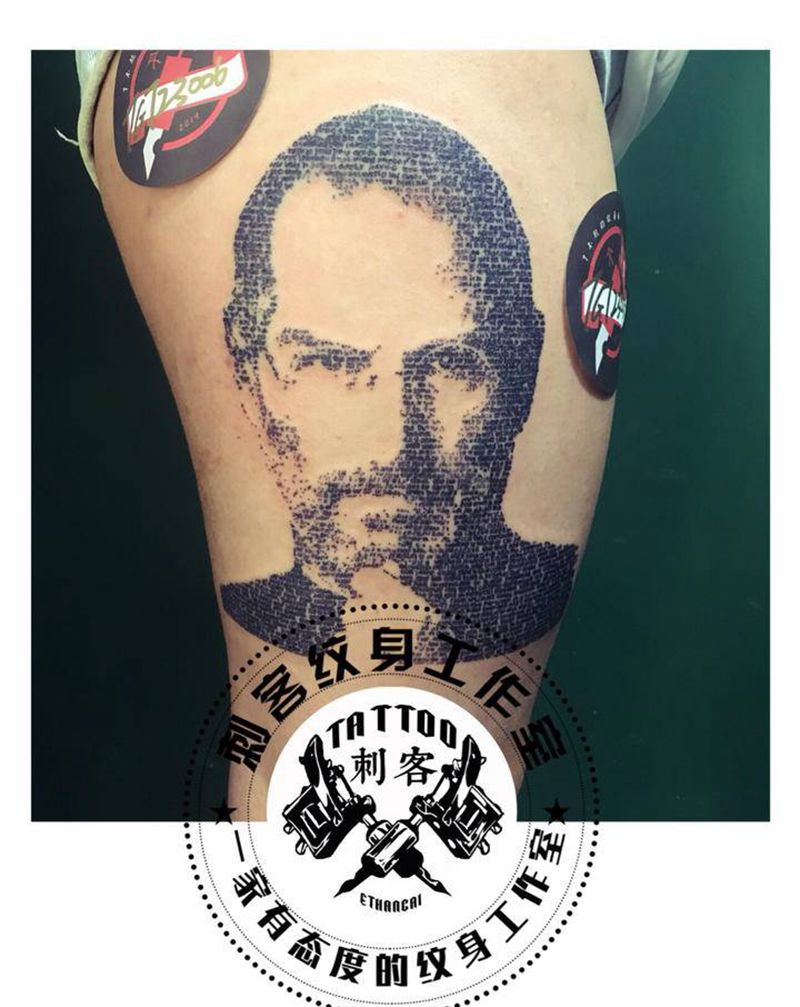 乔布斯肖像纹身图片_腿部纹身图案