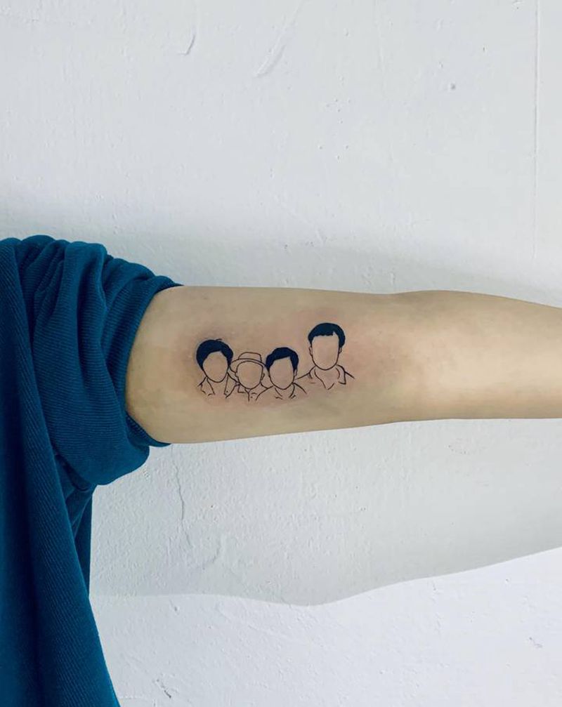 家人照片纹身纹身图片_手臂纹身图案