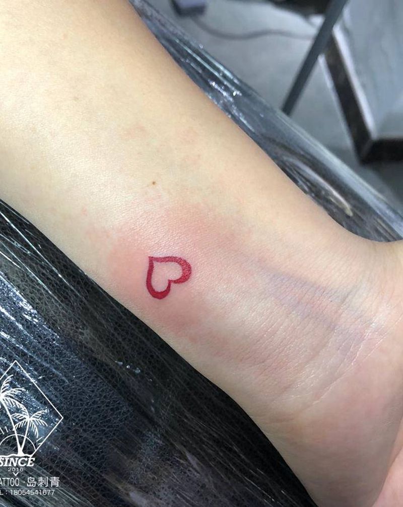 小爱心纹身图片_手臂纹身图案