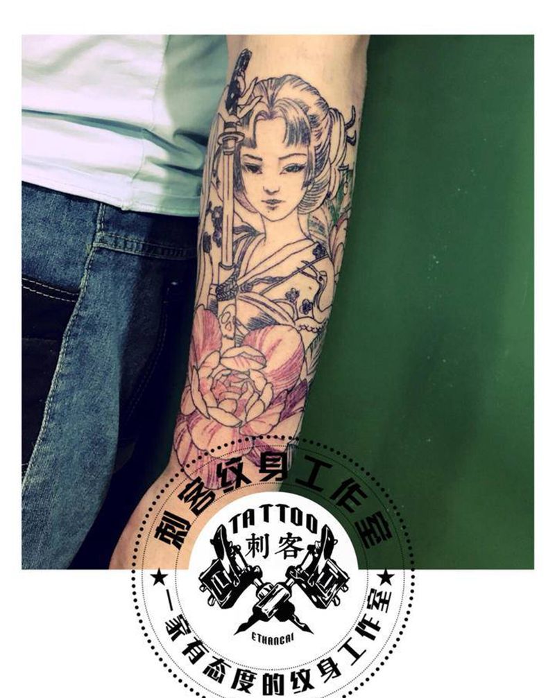 小美人纹身图片_手臂纹身图案