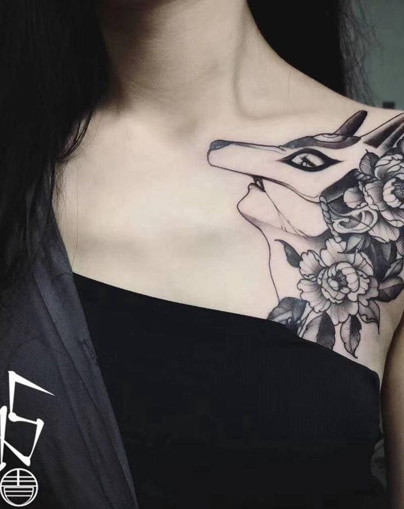 插画纹身图片_胸部纹身图案