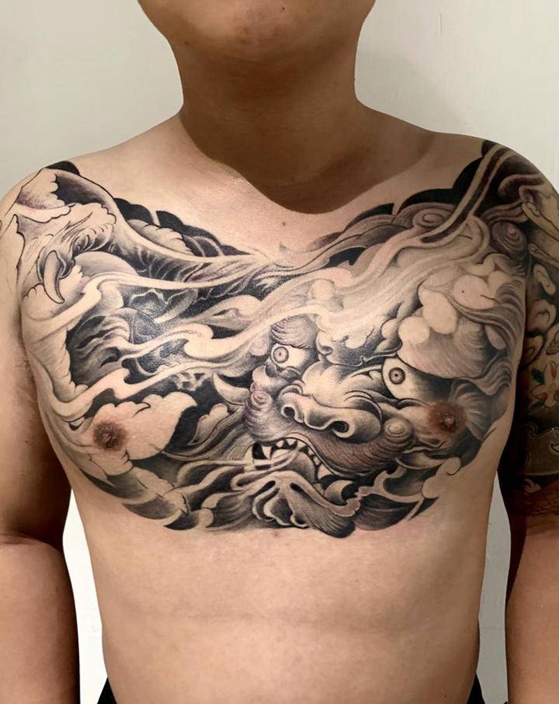 花胸纹身图片_胸部纹身图案