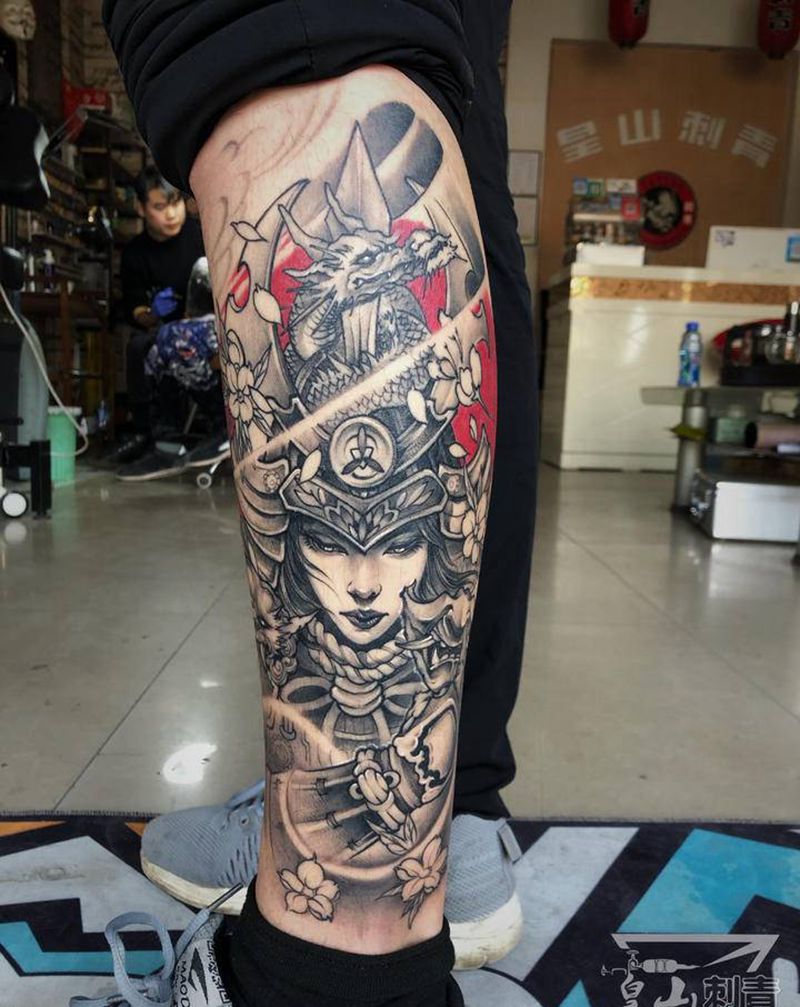 艺姬纹身图片_腿部新传统纹身图案