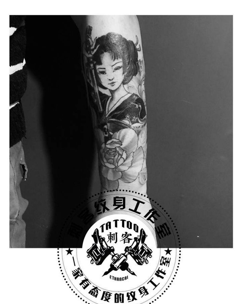 漫画女武士纹身图片_手臂纹身图案