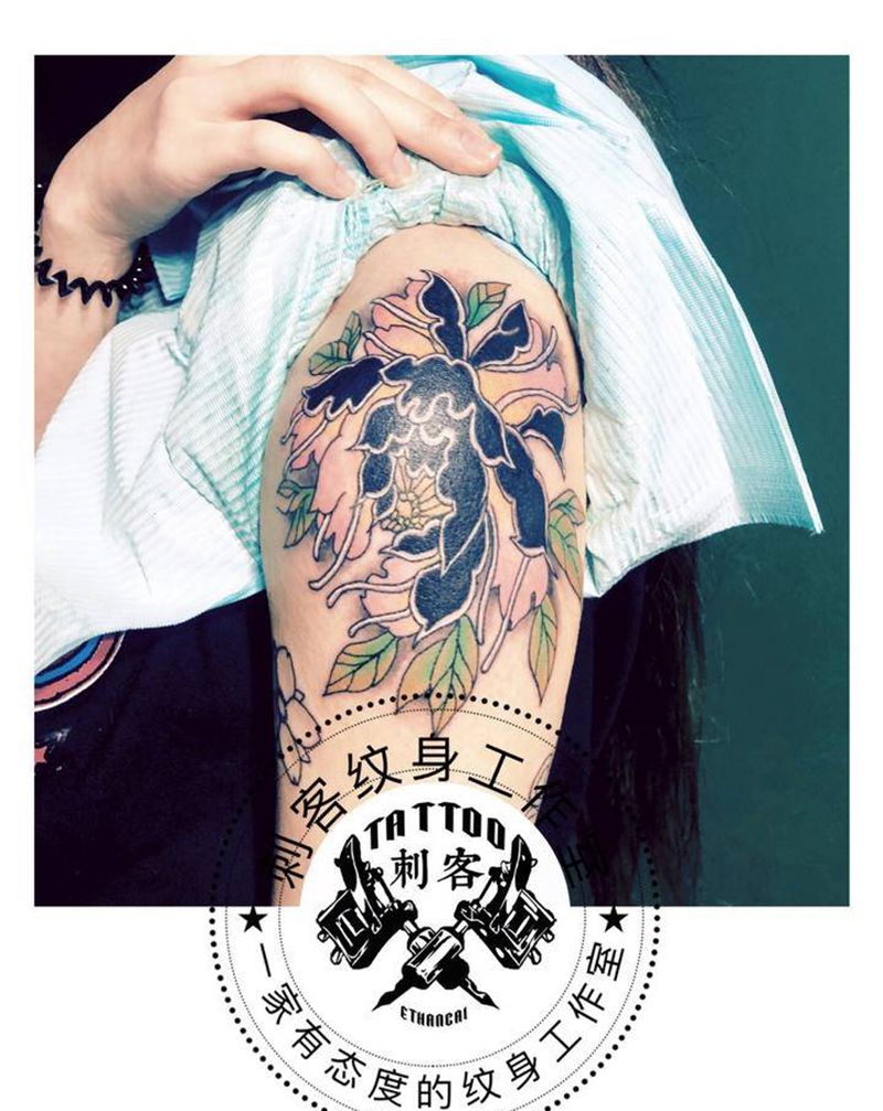 肩花纹身图片_肩部纹身图案