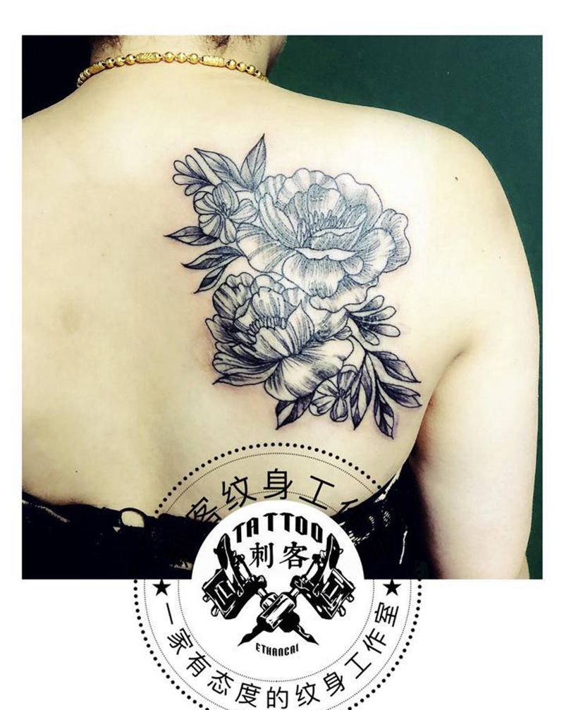素花遮盖纹身图片_肩部纹身图案