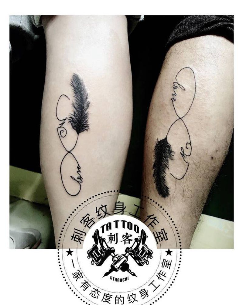 情侣羽毛纹身图片_腿部纹身图案
