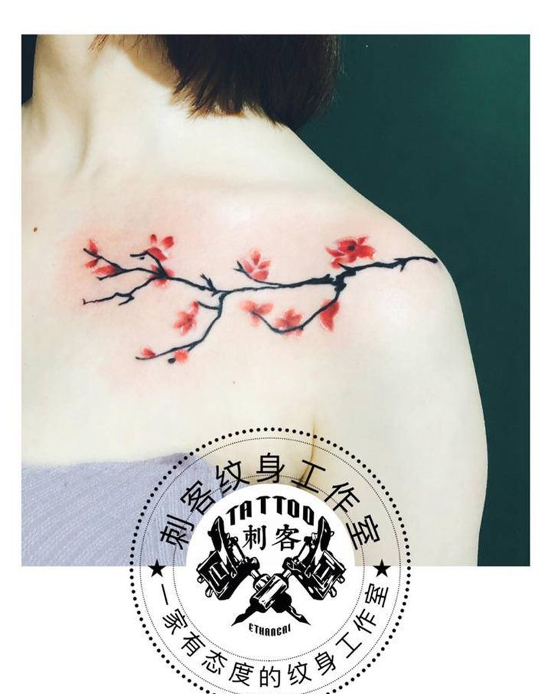 梅花纹身纹身图片_肩部纹身图案